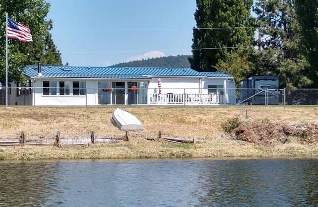 Williamson’s River Retreat