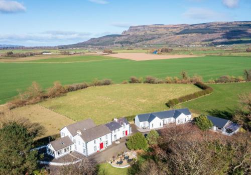 Willow House Bed & Breakfast and Orchard Studios Self Catering