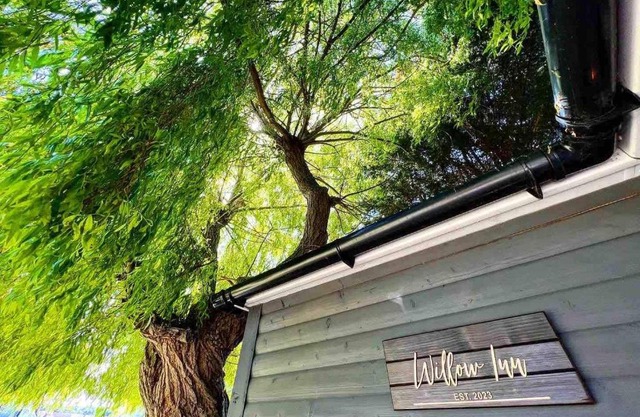 Willow Inn