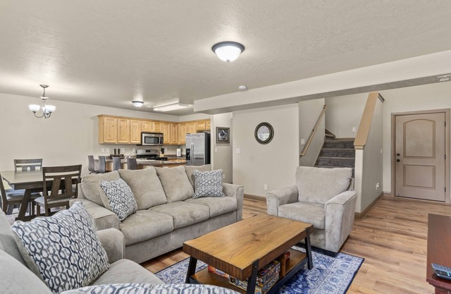 Willow Park House on Fairway Ln