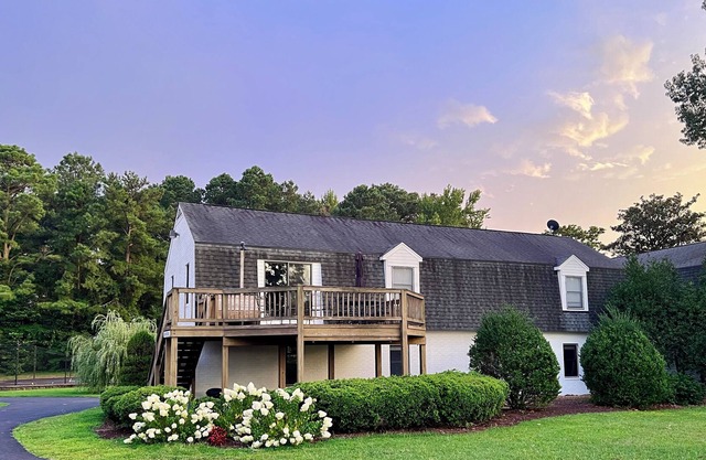 Willow Point Waterfront Home