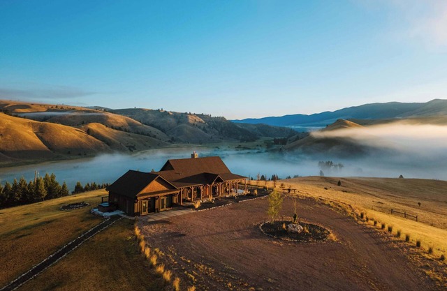 Willow Ridge Lodge - Nestled Above Rock Creek