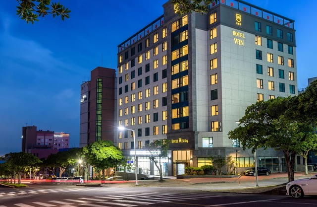 Win Sky Hotel