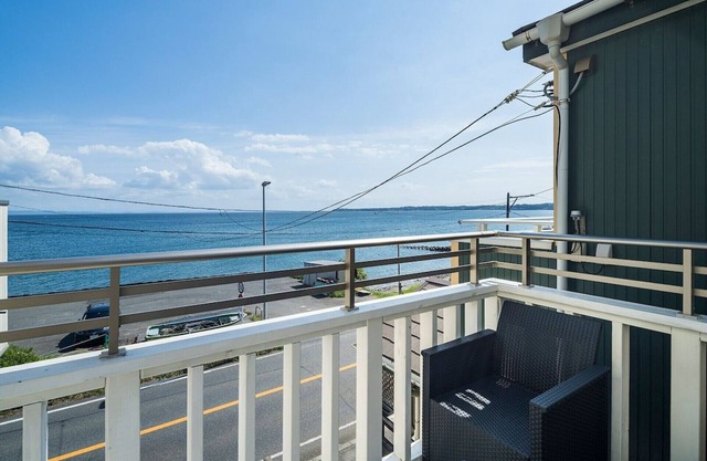 Wind, cypress and sauna holiday with private SPA at Oceanfront Villa Hale Kahakai