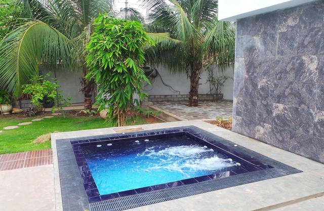 Wind Mill Villa Hotel