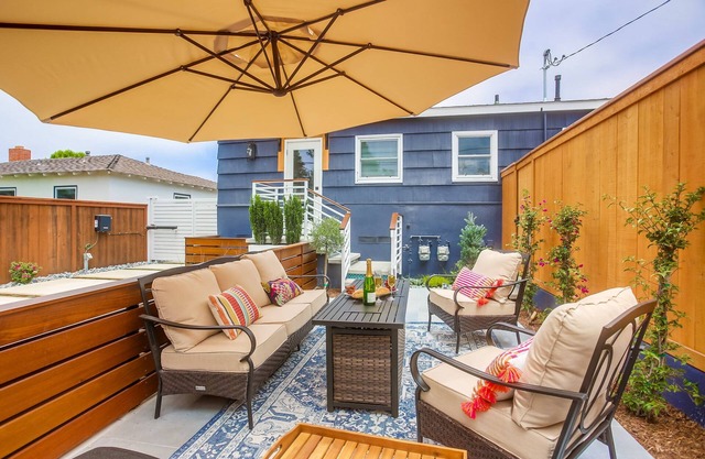 Windansea Retreat - beautifully renovated 1 bedroom cottages, walk to the beach