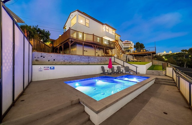 WINDOWS OF THE WORLD- VIEWS.POOL.SPA.GAMES
