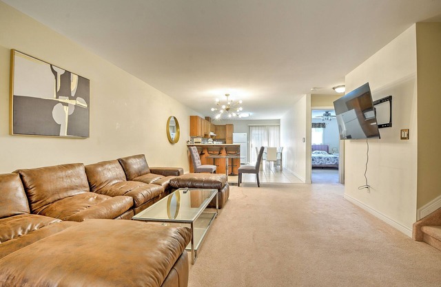 Windsor 5 beds 3 baths minutes from the Battery Plant