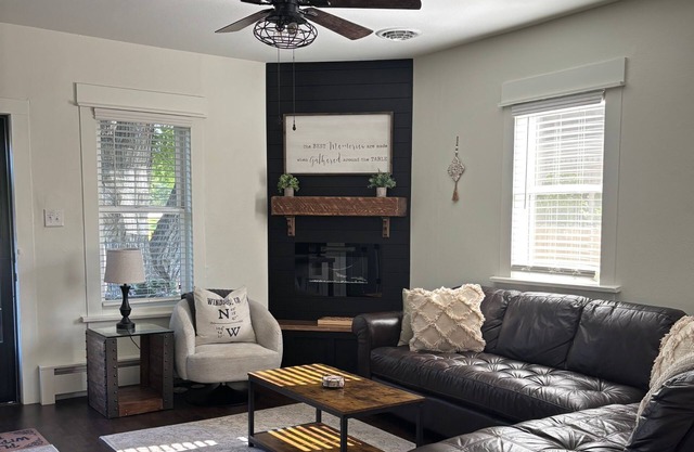 Windsor Farmhouse | Family Fun, Yard & Fireplace
