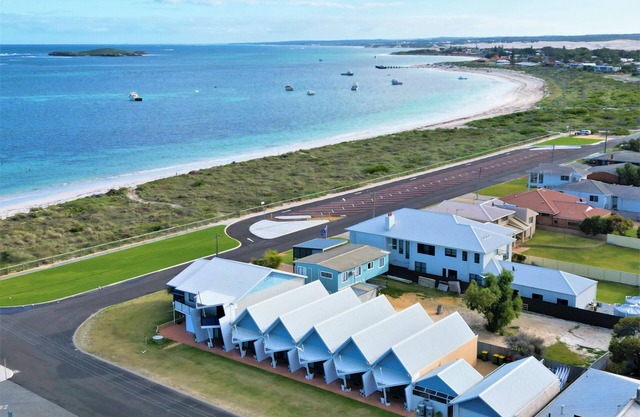 Windsurfer Beach Chalet - 1