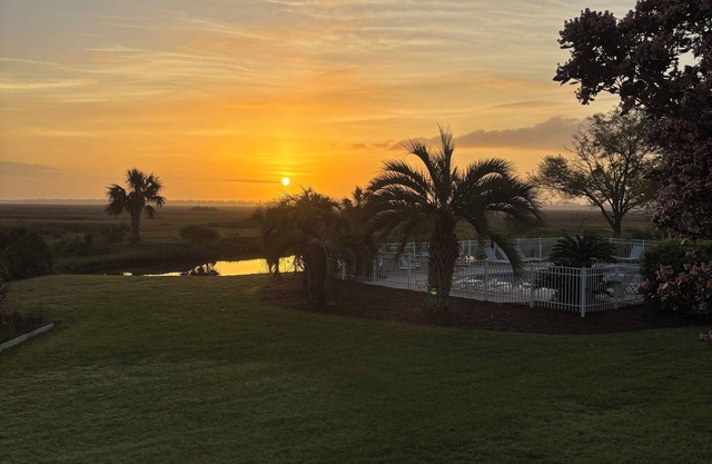 Windward by the Marsh, St Simons Island Charm