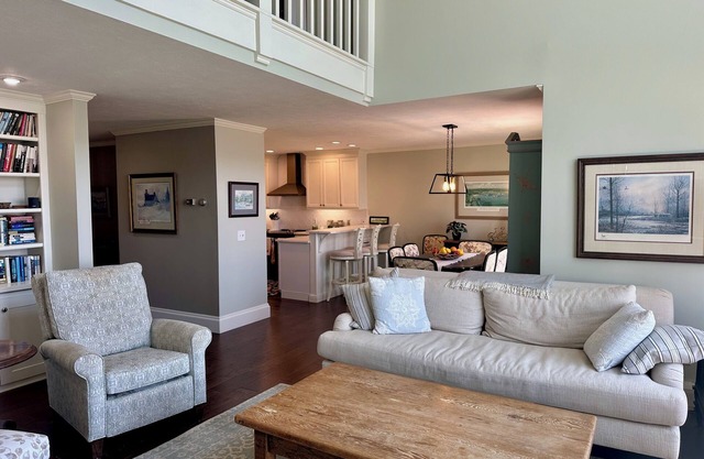 Windward Passage: 3 BR, 2.5 BA Condominium in Harbor Springs , Sleeps 6