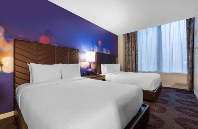 Windy City Hideaway | Mag Mile Magic | Navy Pier | Pets Allowed