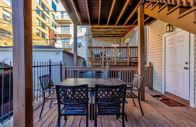 Windy City Wow! Private Deck, Pet Friendly, and Free Parking! by RedAwning