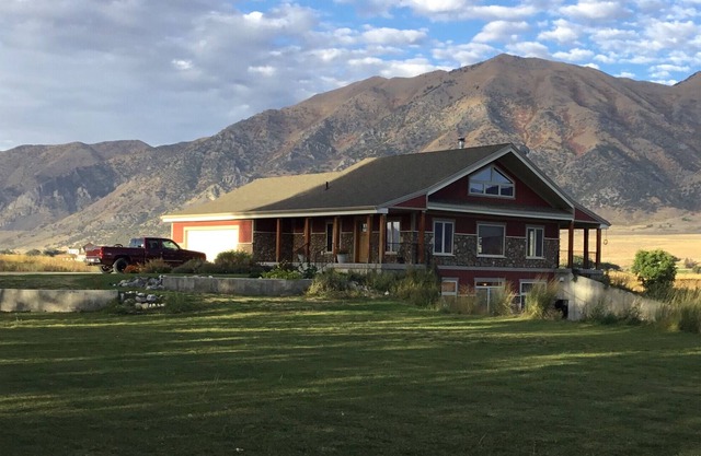 Windy Poplars Cottage (cerca de Crystal Hot Springs)
