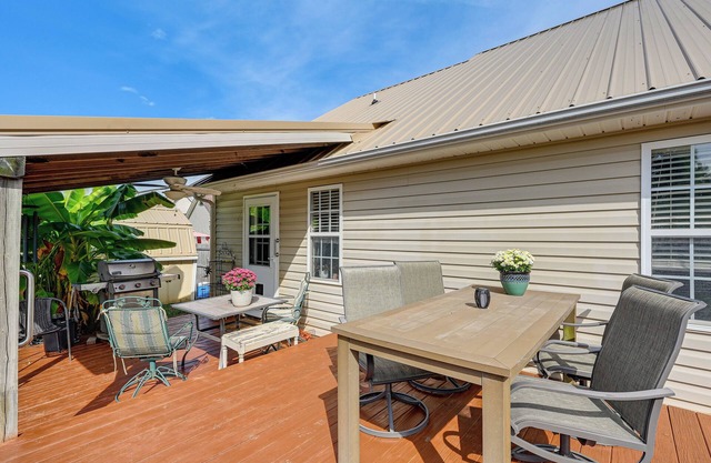 Wine & BBQ Trail Fun: Home w/ Hot Tub in Lexington