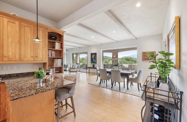 Wine Country Estate Plazas 10