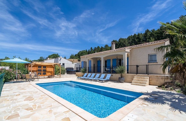 Villa en Félines-Minervois con Piscina