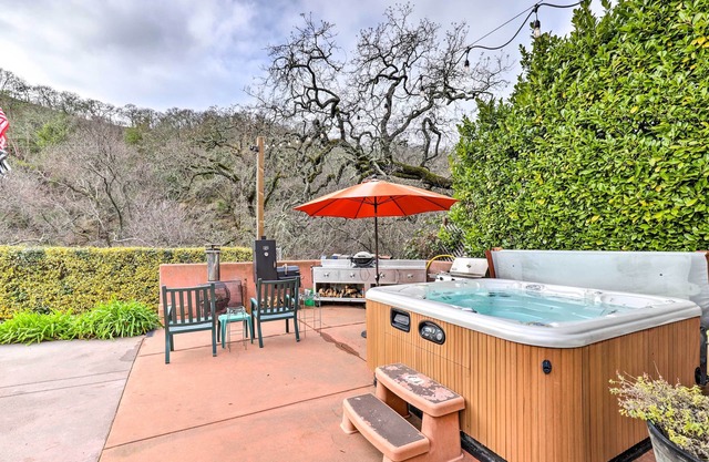 ¡NUEVO! Casa privada de Creekside: Retiro de Wine Country