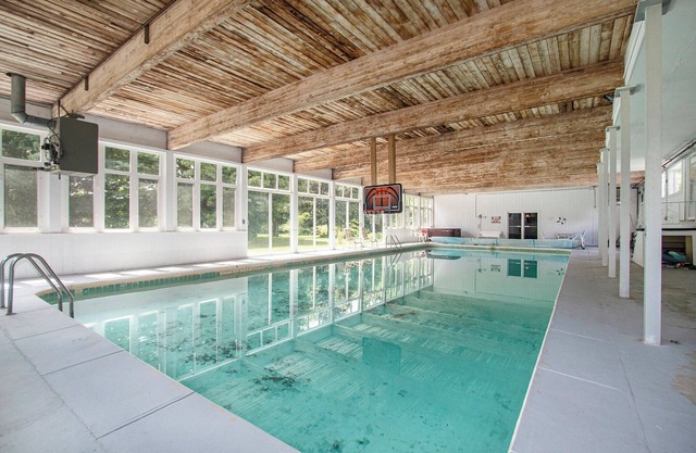CASA DE RETIRO DE VINO, GOLF Y REUNIÓN - NADA MÁS LE GUSTA