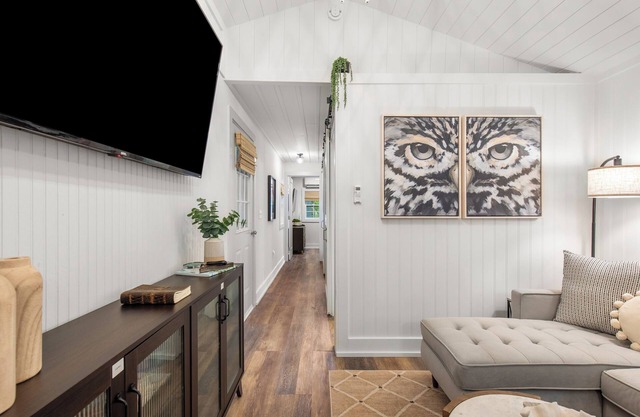 "Wing & A Prayer" Fab New Tiny Home w/ Firepit - Boat Launch & Dock Nearby