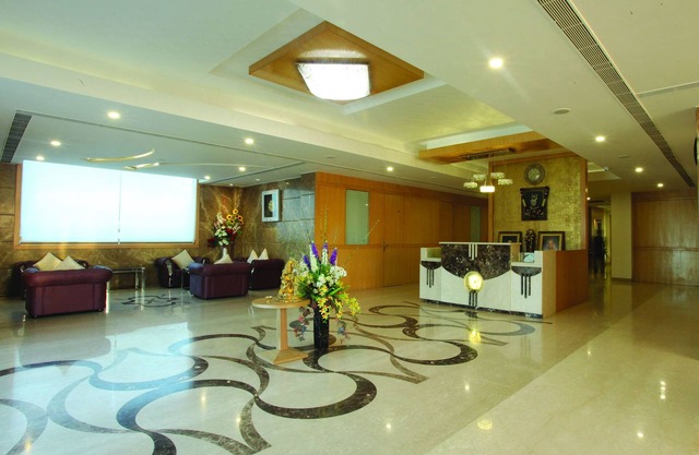 Wingston A Treehouse Hotel-Goverdhan