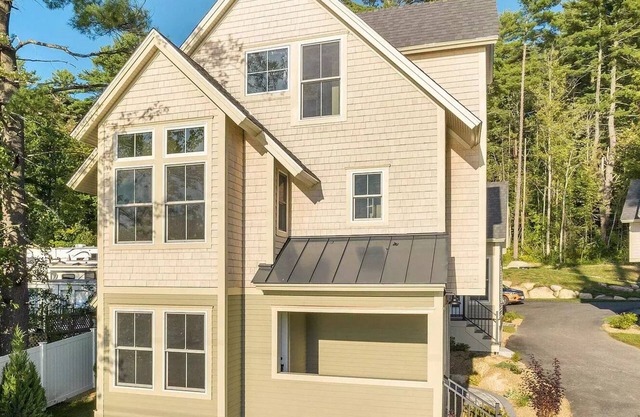 Winnipesaukee Lakefront Getaway with Private Dock