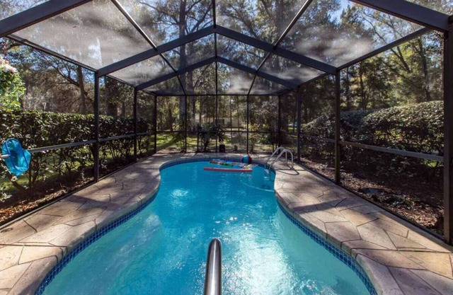 Withlacoochee Riverhouse - Pool - Dock - Canoes - DogOk - FirePit - ExersiceRoom