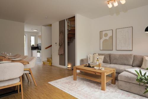 Wohnkultur - Ferienhaus für 10 mit Garten, Parkplatz, 5 Schlafzimmer