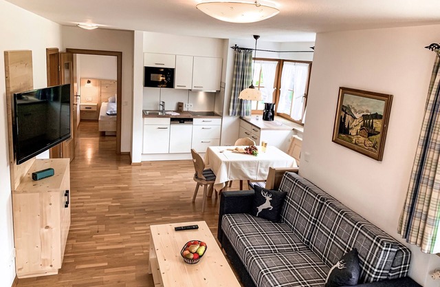 Apartamento Hochgern (Apartamento aproximadamente 52 m², max 4 personas, 2 dormitorios, cocina, balcón, wifi, TV)