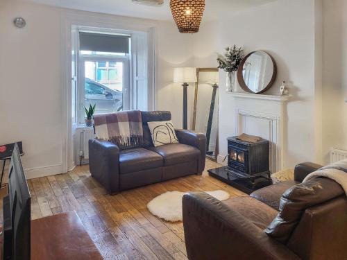 Wolfe Tone Apartment