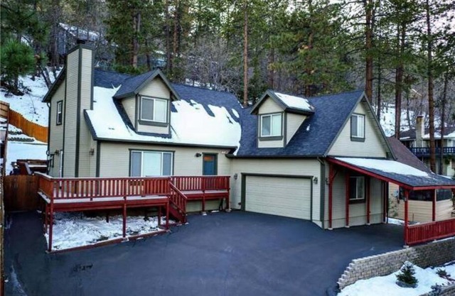 Wolves Lodge-Mountain High Ski Resort/Chalet