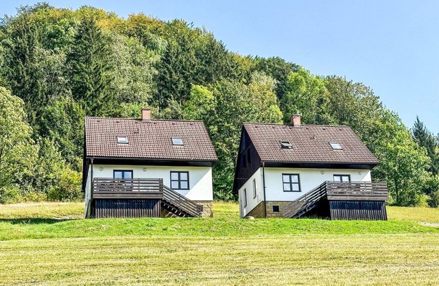 Estupenda casa de vacaciones privada con piscina, WIFI, TV, patio, vista panorámica, aparcamiento
