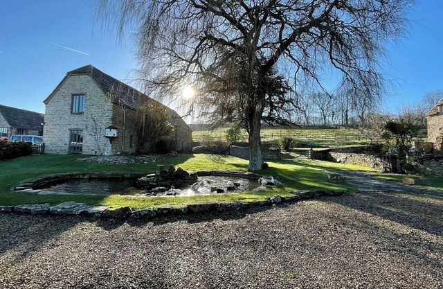 Wonderful 2 Bedroom Barn conversion in stunning setting with outstanding views