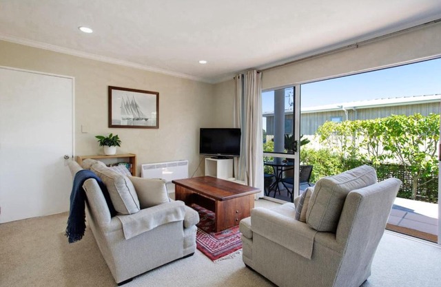 Wonderful Guest Suite Steps to St Heliers Beach