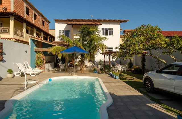 Maravillosa casa en la cuadra del mar. Con piscina.