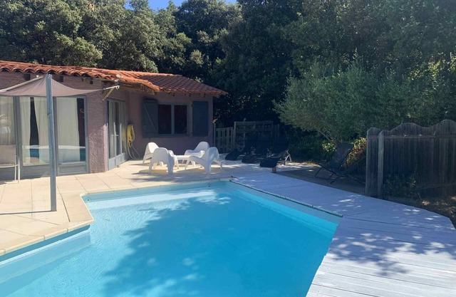 Villa confortable - psicine privada - campo tranquilo - cerca del mar