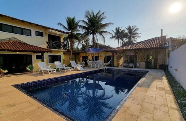 ¡Maravillosa casa en Barra do Una, ubicada a 100 m de la playa!