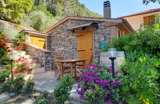 Maravillosa casa de vacaciones privada con WIFI, A/C, TV, patio, vista panorámica y aparcamiento