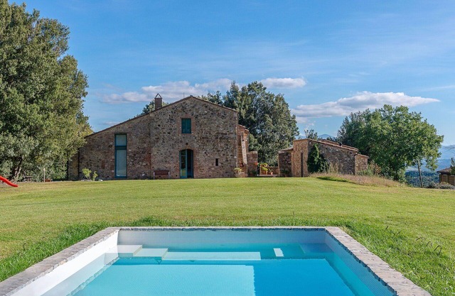 Casa de vacaciones con piscina privada, WIFI, TV, terraza, vista panorámica, aparcamiento