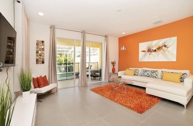 Wonderful New Home 3 Bedrooms - 6 Guests - Private Pool - Fun in the Sun!