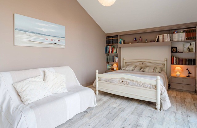 Preciosa casa de vacaciones privada para 2 personas con WIFI, TV, terraza y aparcamiento