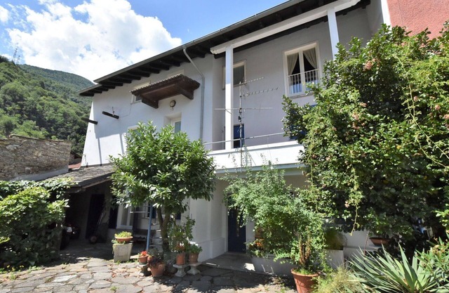 Estupenda casa de vacaciones privada con A/C, WIFI, TV, patio, mascotas permitida y aparcamiento