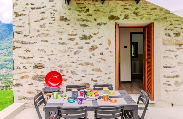 Estupenda casa de vacaciones privada con WIFI, TV, balcón, mascotas permitida y aparcamiento