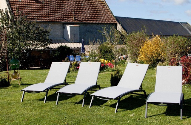 Preciosa casa de vacaciones privada con WIFI, TV, terraza, mascotas permitida y aparcamiento