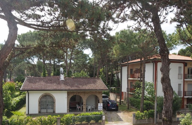 Wonderful private villa for 8 people with A/C, TV, terrace, pets allowed and parking