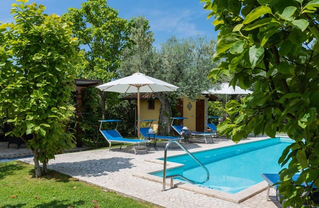 Maravillosa casa de vacaciones privada con WIFI, piscina privada, A/C, TV, patio y aparcamiento