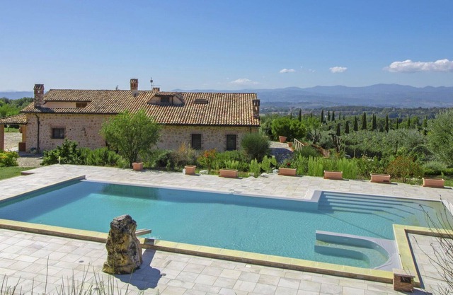 Casa de vacaciones privada con bañera de hidromasaje, piscina privada, WIFI, A/C, TV, terraza