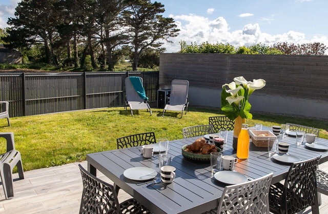 Preciosa casa de vacaciones privada con WIFI, piscina privada, terraza y aparcamiento