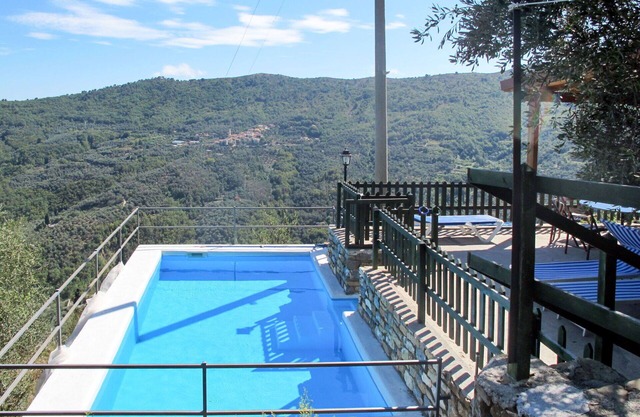 Casa de vacaciones privada con WIFI, piscina privada, TV, terraza, vista panorámica, aparcamiento